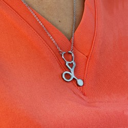 Chain with fonendoscopio