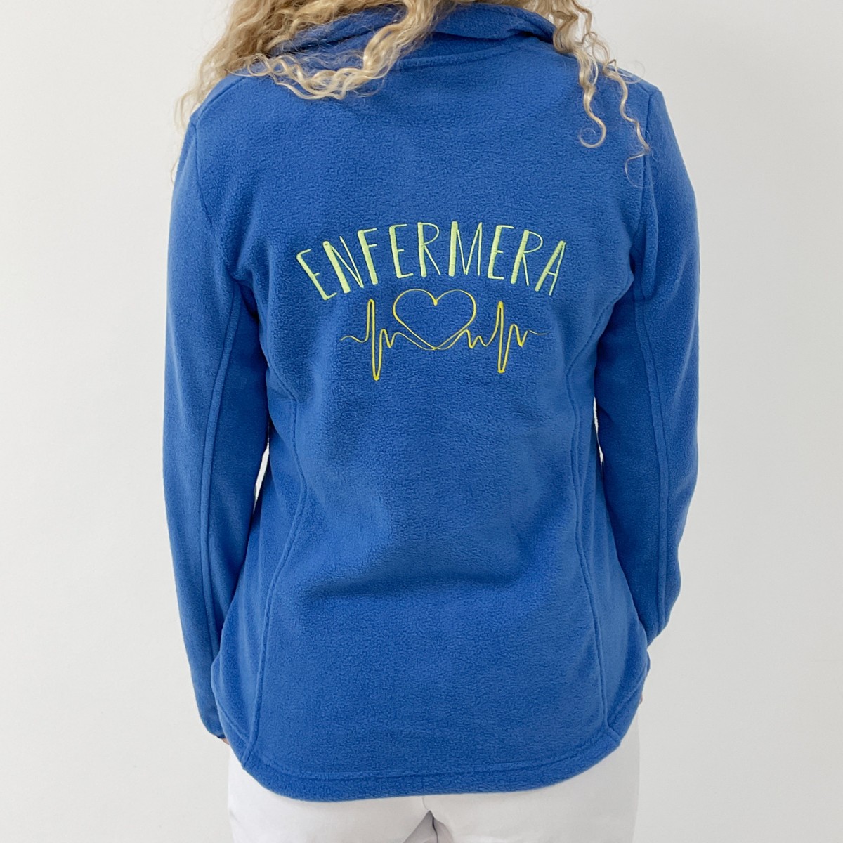 Chaqueta Bordada Enfermera profesional de color blanco con azul mar, Zazzle.es