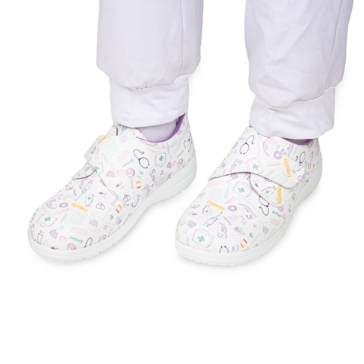 Zapatos de trabajo para enfermeras y sanitarios hechos con piel vegana