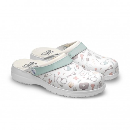 zueco estampado enfermera