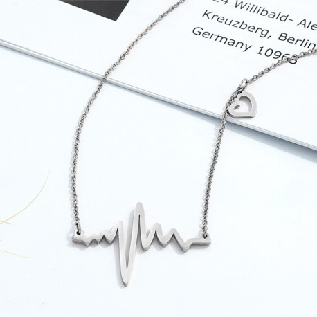 Colgante de plata con EKG y corazón