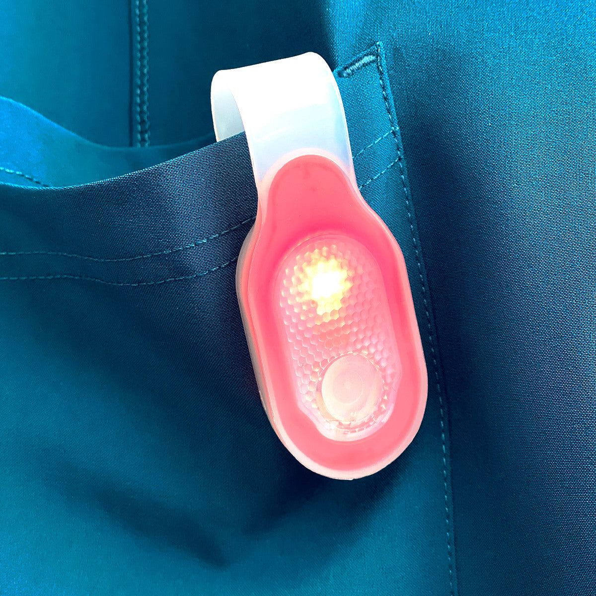 Red silicone magnetic flashlight-zoom-2
