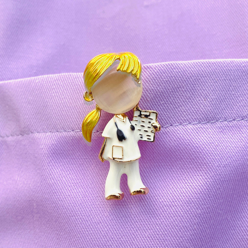 Nurse brooch-zoom-