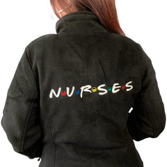 chaqueta polar bordada