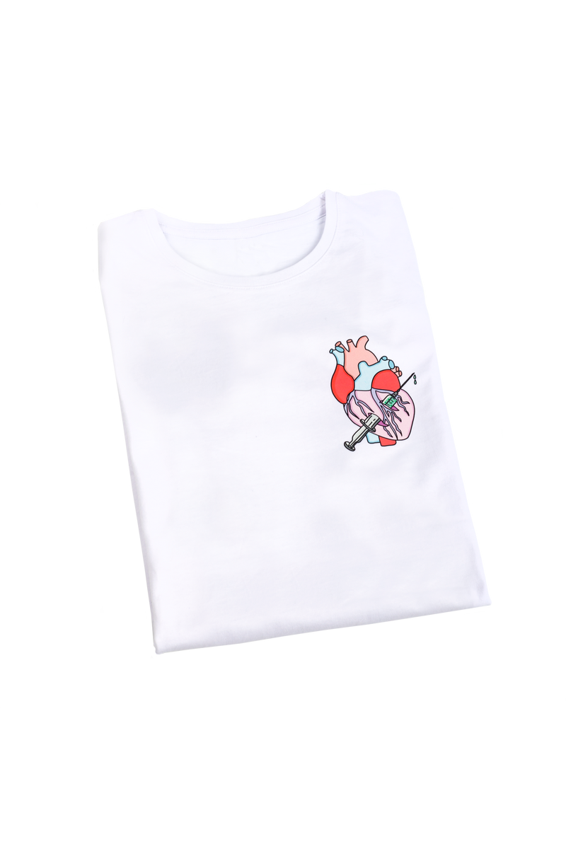 T-shirt branca mulher - Rebelheart @anni.ghtingale-zoom-