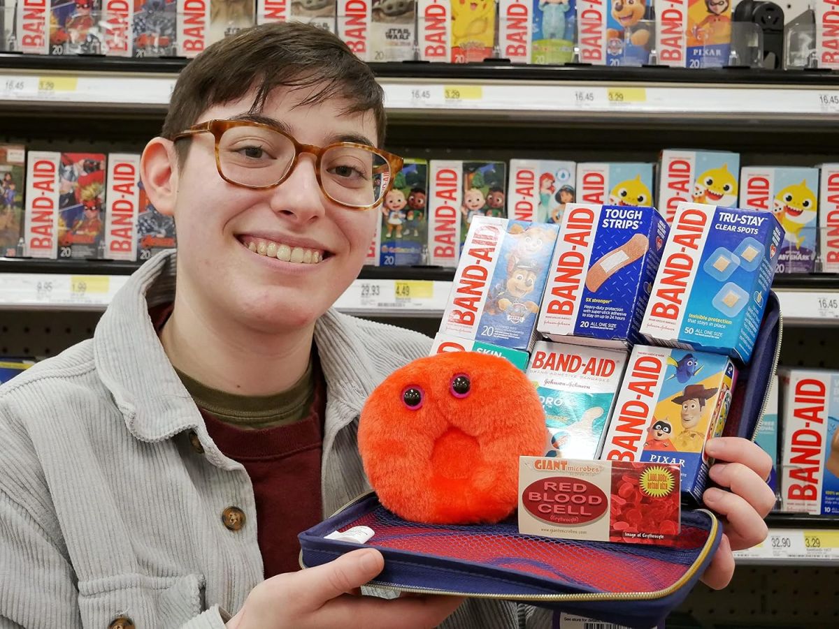 GiantMicrobes (plush) - Hematie (red blood cell)-9